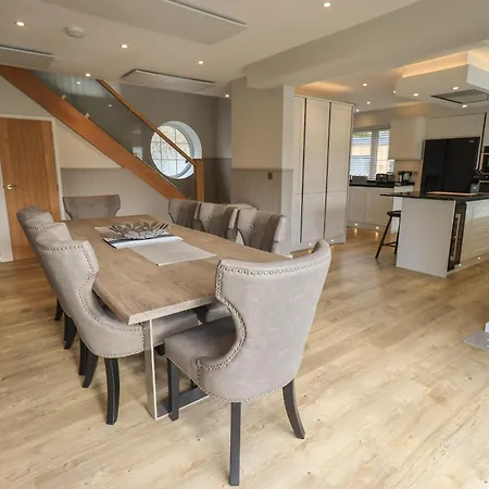 The Birches * Windermere